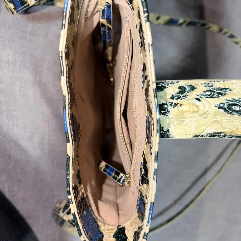 Brahmin “Marley” Blue Leopard Print Crossbody - Picture 9 of 11